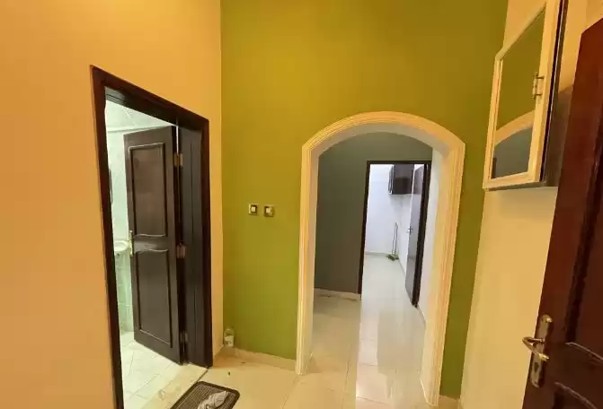 Residential Ready Property Studio U/F Apartment  for rent in Al Sadd , Doha #15956 - 1  image 